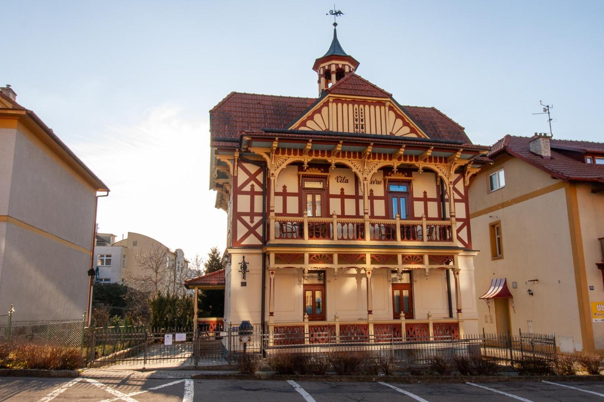 Vila Bellevue Лугачовице Экстерьер фото